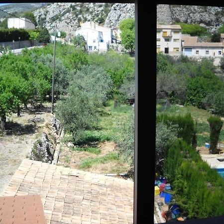 Pension El Pirineo Confrides Стая снимка